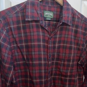 American Eagle Outfitters  XS Men’s Burgundy Plaid Casual Shirt